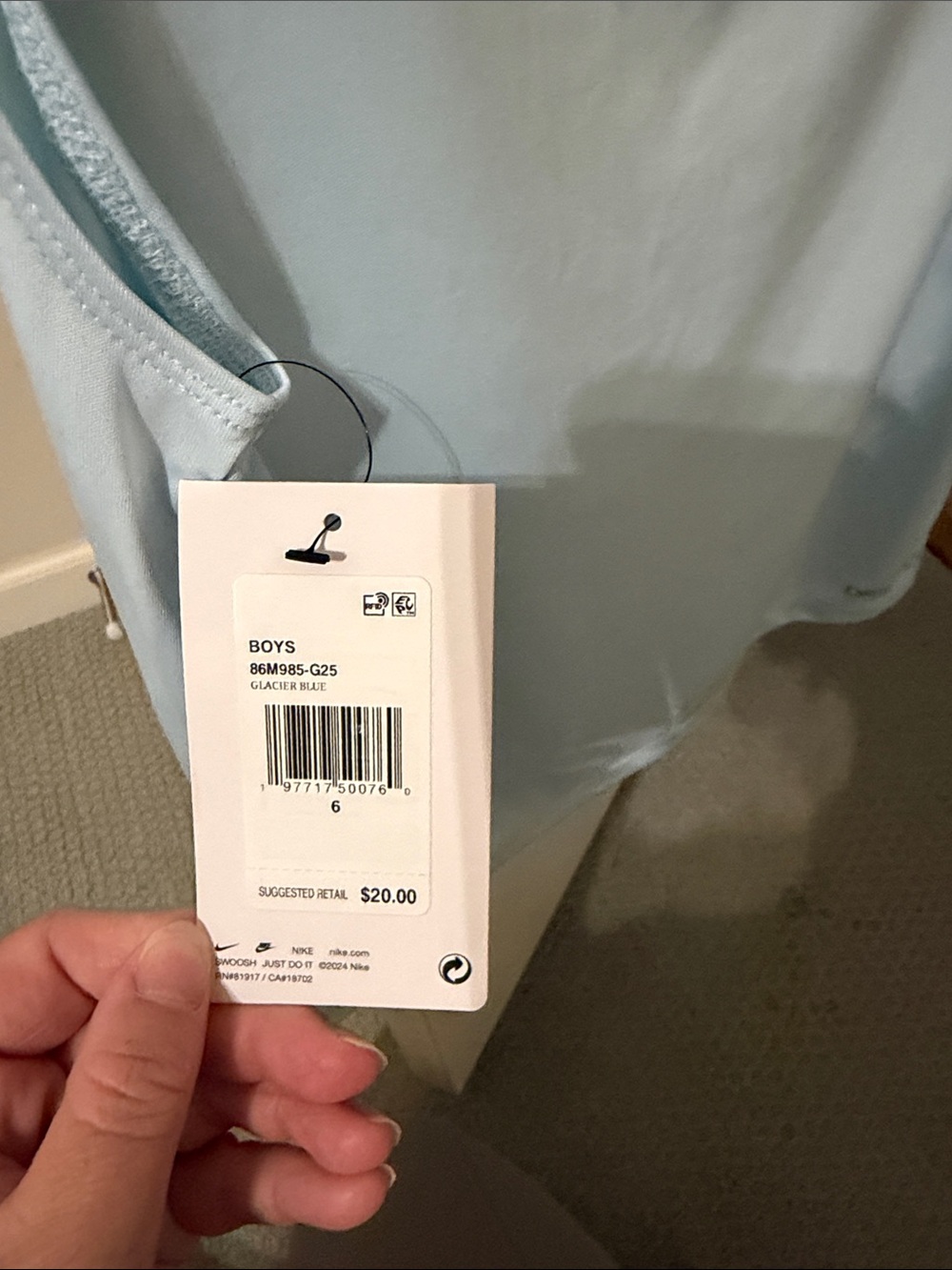 Brand new with tags Nike tank - Picture 3 of 3